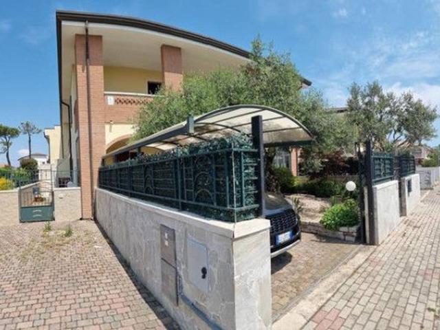 Villa Indipendente in vendita a Lido degli Scacchi, Comacchio