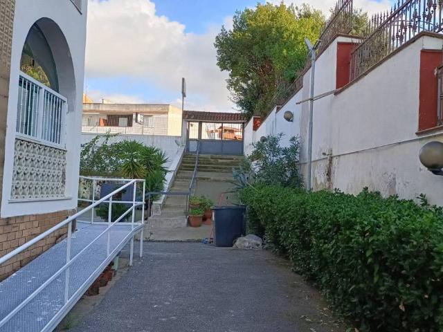 Villa Indipendente in vendita a Giugliano In Campania, Campania