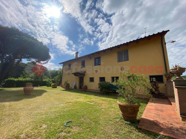 Villa Indipendente in vendita a Lastra A Signa, Toscana