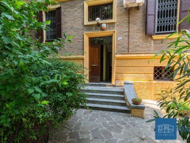 Villa Indipendente in vendita a Modena, Musicisti