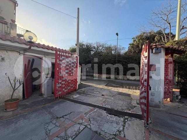 Villa Indipendente in vendita a VII Circoscrizione, Palermo