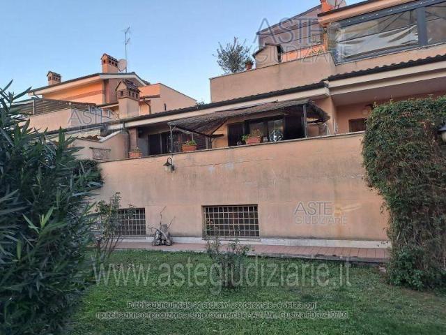 Villa Indipendente in vendita a Municipio Roma VII, Roma Capitale