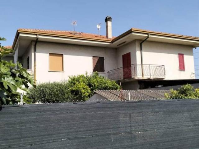 Villa Indipendente in vendita a Marzocchetta, Marche