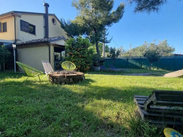 Villa Indipendente in vendita a Marche, Ancona