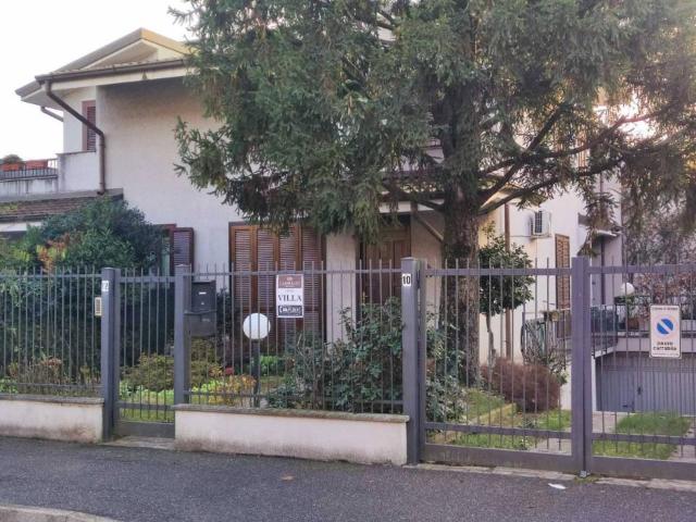 Villa Indipendente in vendita a Lazzaretto, Seregno