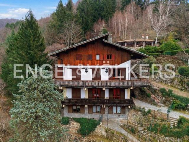 Villa Indipendente in vendita a Comunità Montana del Piambello, Viggiù