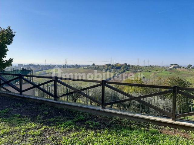 Villa Indipendente in affitto a Tor Lupara, Roma Capitale