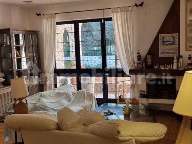 Villa Indipendente in affitto a Mezzomonte, Sabaudia