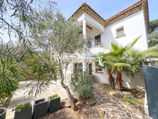 Villa vente à Arrondissement de Draguignan, Cavalaire-sur-mer