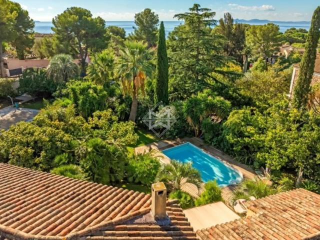 Maison vente à Arrondissement de Toulon, La Londe-les-maures