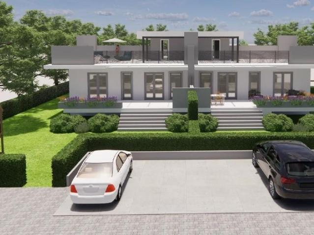 Palazzo in vendita a Marina di Massa, Marina Di Massa