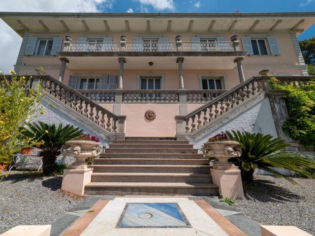 Villa Indipendente in vendita a Suseneo, San Remo
