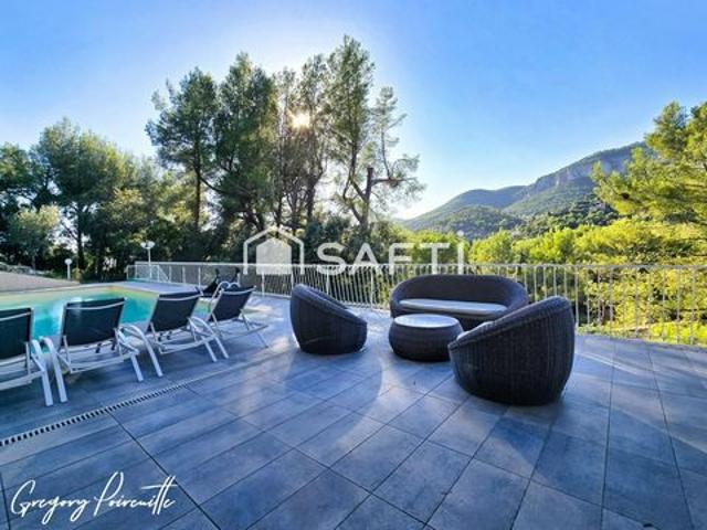Villa vente à Arrondissement de Toulon, Le Revest-les-eaux