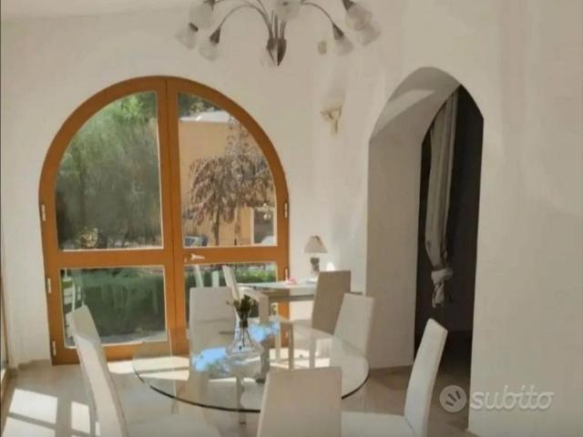 Villa Indipendente in affitto a Puglia, Taranto