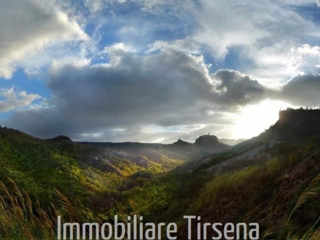 Villa Indipendente in vendita a Lubriano, Viterbo