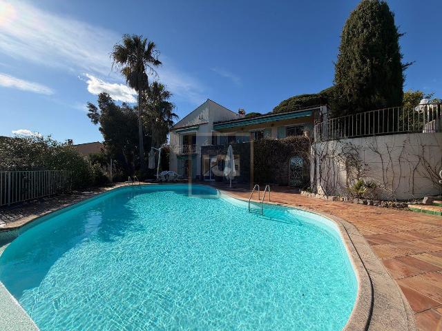 Maison vente à Arrondissement de Draguignan, Sainte-maxime