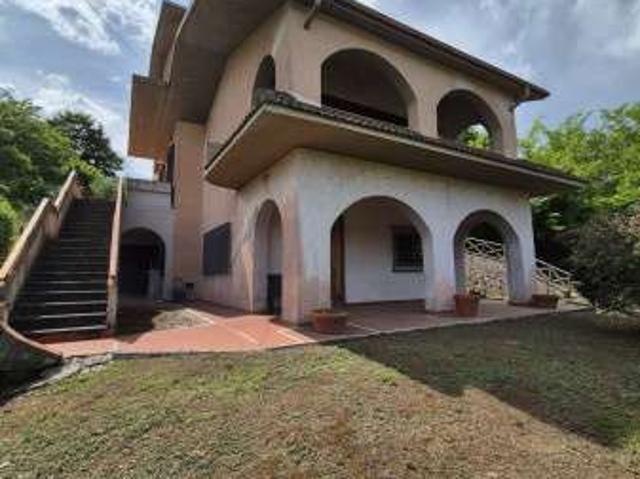 Villa Indipendente in affitto a Unione di Comuni Montani Colline del Fiora, Sorano