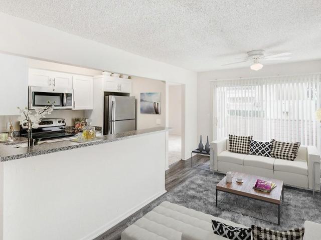 Apartment for rent in Costa Mesa, California