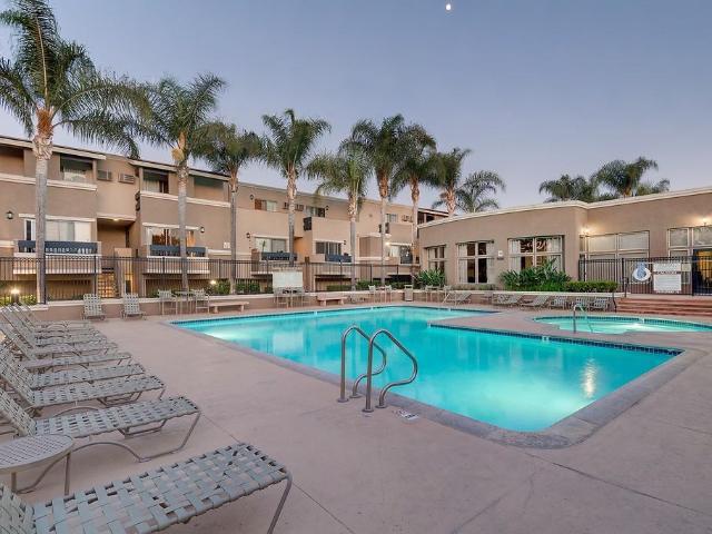 Apartment for rent in Costa Mesa, Orange County