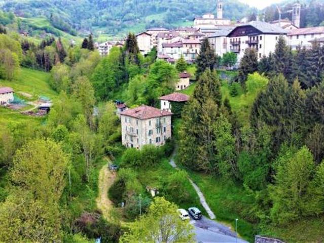 Villa Indipendente in vendita a Comunità Montana della Valle Brembana, Serina