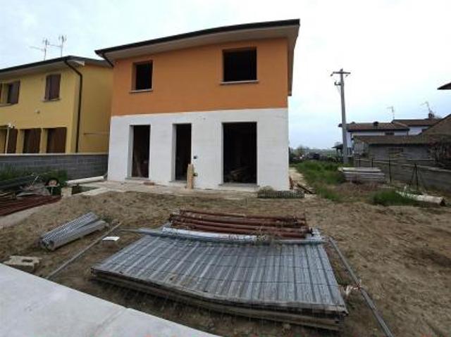 Villa Indipendente in vendita a Pieve D'olmi, Lombardia