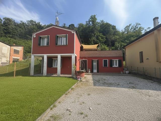 Villa Indipendente in affitto a Galzignano Terme, Veneto