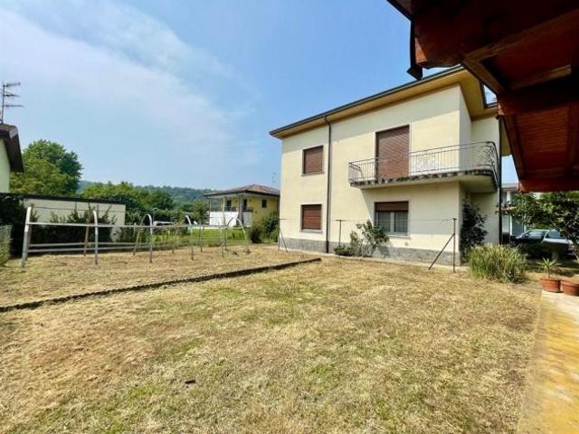 Villa Indipendente in vendita a Vergiate, Lombardia