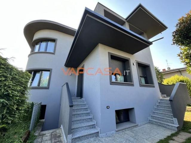 Villa Indipendente in vendita a Bariano, Lombardia