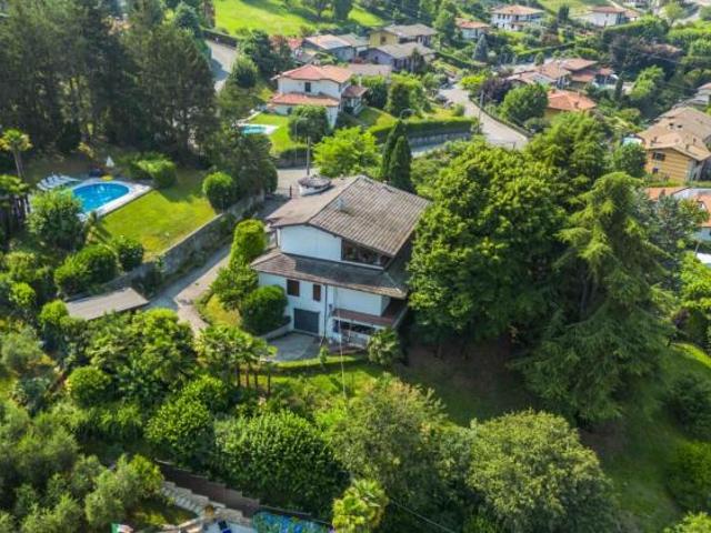 Villa Indipendente in vendita a Capriolo, Brescia