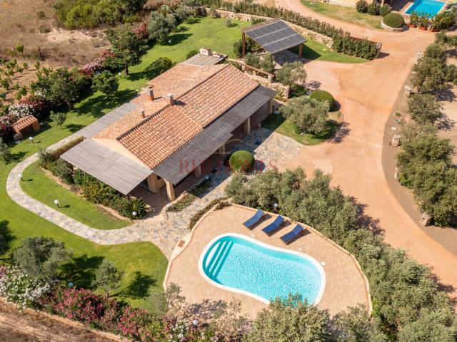 Casa in vendita a San Pantaleo, Sardigna/Sardegna