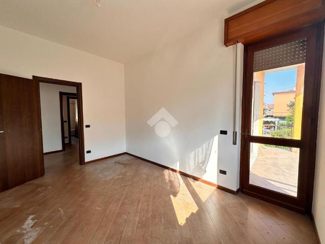 Villa Indipendente in affitto a Curno, Lombardia