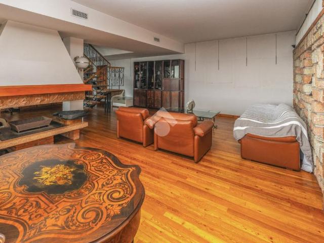 Villa Indipendente in affitto a Comunità Montana Parco Alto Garda bresciano, Toscolano Maderno