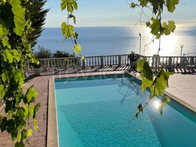 Villa Indipendente in affitto a Capo Mimosa, Cervo