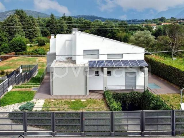 Villa Indipendente in affitto a Como, Lombardia