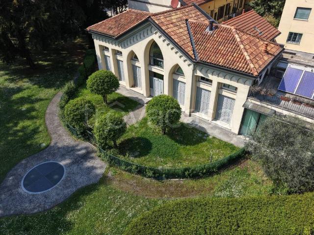 Villa Indipendente in affitto a Dugana, Desio