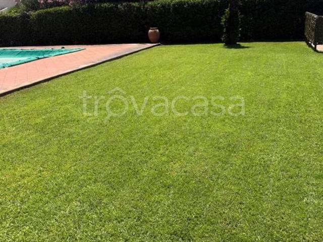 Villa Indipendente in affitto a Fregene, Roma Capitale