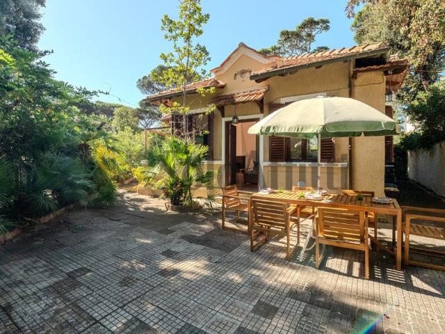 Villa Indipendente in affitto a Fregene, Roma Capitale