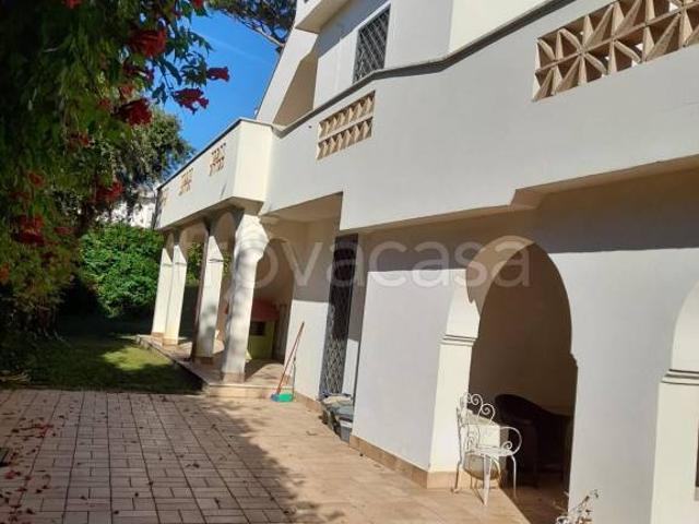 Villa Indipendente in affitto a Fregene, Roma Capitale