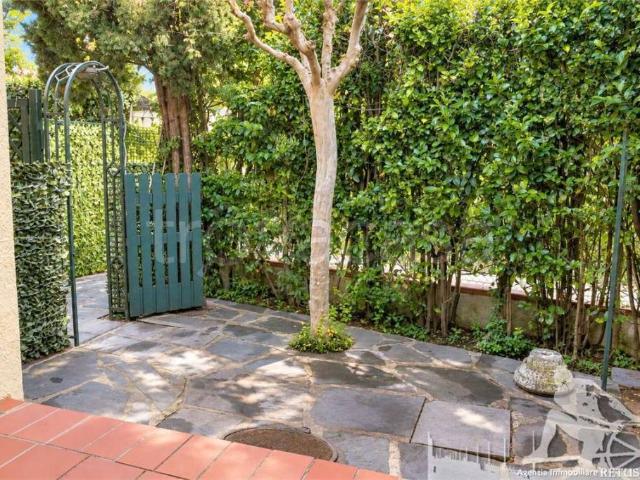 Villa Indipendente in affitto a Forte dei Marmi, Lucca