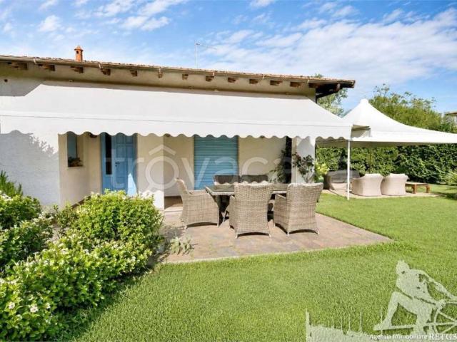 Villa Indipendente in affitto a Forte dei Marmi, Lucca