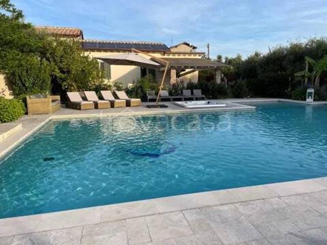 Villa Indipendente in affitto a Crociale, Tonfano