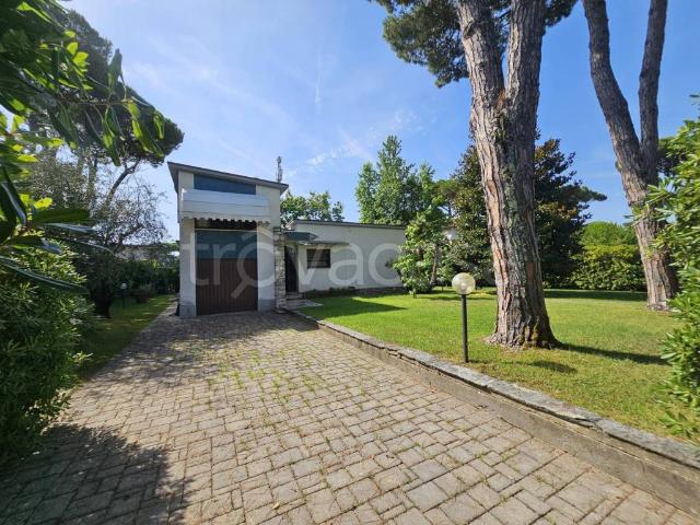 Villa Indipendente in affitto a Caranna, Forte Dei Marmi
