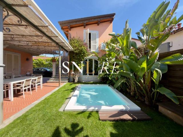 Villa Indipendente in affitto a Roma Imperiale, Forte Dei Marmi