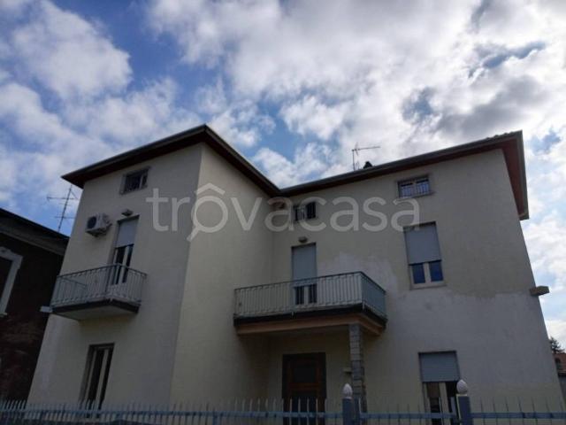 Villa Indipendente in affitto a Gallarate, Lombardia