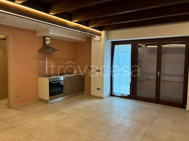 Villa Indipendente in affitto a Gallarate, Lombardia