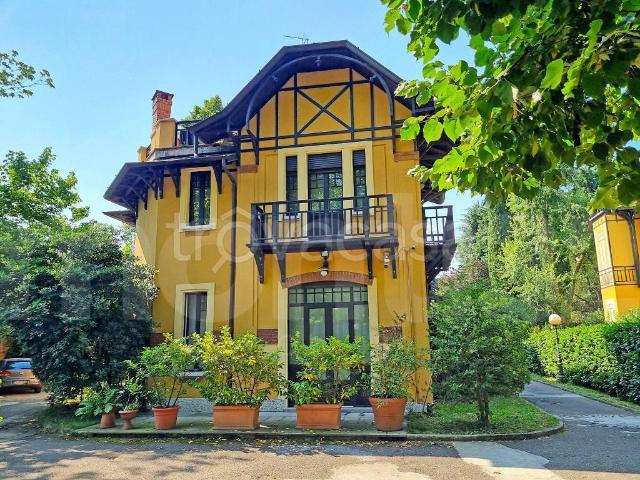 Villa Indipendente in affitto a Milano