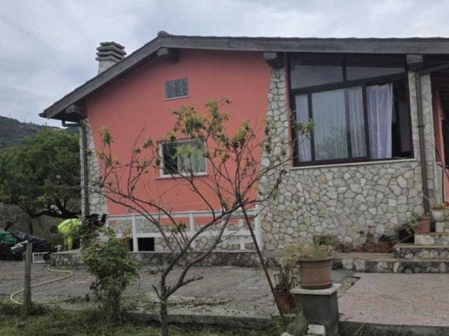 Villa Indipendente in affitto a Fontana Vazza, Roma Capitale