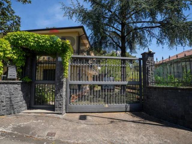 Villa Indipendente in affitto a Pedara, Sicilia