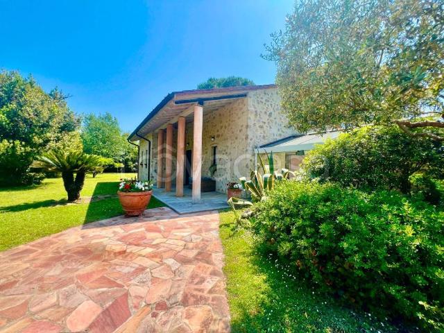 Villa Indipendente in affitto a Tonfano, Toscana