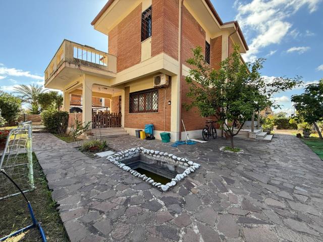 Villa Indipendente in affitto a Roma Capitale, Lazio